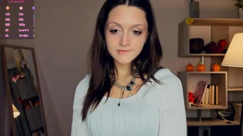 Vicky and Beatrice online show from April 10, 7:18 pm