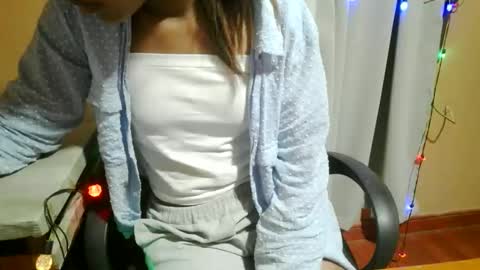 nelia_84 online show from June 5, 2:51 am