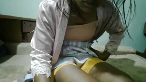 nelia_84 online show from July 19, 4:05 am