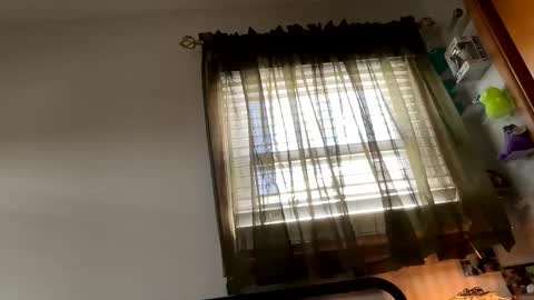 Nellie Atlas online show from January 5, 5:38 pm