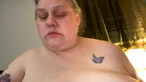 Nellie Atlas online show from March 22, 2:04 am