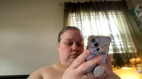 Nellie Atlas online show from April 14, 4:13 pm