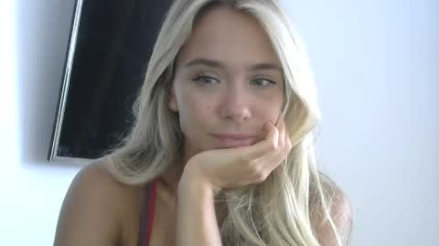 nelly_fortu online show from April 18, 10:19 am