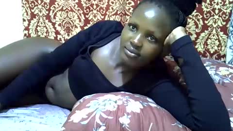 Snapshot of nelly_love001 chatting on June 5, 6:42 am Nasty lover online show from June 5, 6:42 am