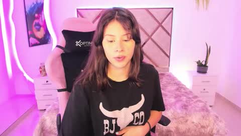 nenaarisk online show from March 14, 2:11 pm