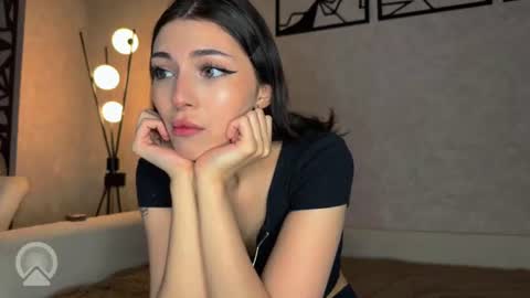neo_moon1 online show from July 13, 5:38 pm