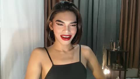 neomi online show from February 15, 4:14 pm