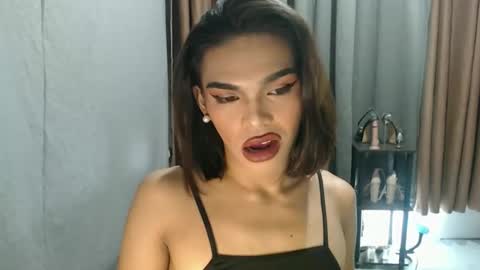 Snapshot of neomi_hardcock chatting on June 9, 5:57 pm neomi online show from June 9, 5:57 pm