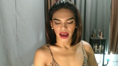 Snapshot of neomi_hardcock chatting on June 22, 10:40 pm neomi online show from June 22, 10:40 pm