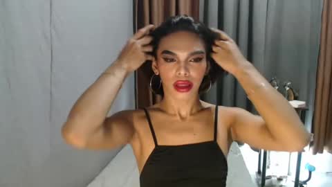Snapshot of neomi_hardcock chatting on July 5, 1:07 pm neomi online show from July 5, 1:07 pm
