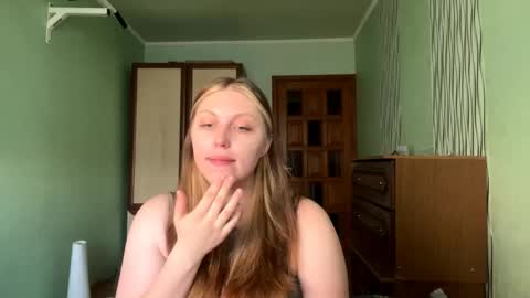 neomimaddern online show from May 12, 3:14 am