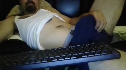 Snapshot of nerfylil2 chatting on December 13, 6:00 am Nerfylil online show from December 13, 6:00 am