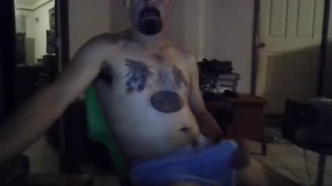 Snapshot of nerfylil2 chatting on December 24, 5:38 am Nerfylil online show from December 24, 5:38 am