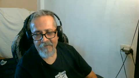 Snapshot of neron401 chatting on June 23, 4:27 pm neron401 online show from June 23, 4:27 pm