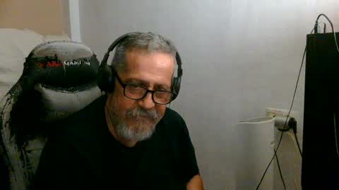 Snapshot of neron401 chatting on June 26, 3:00 am neron401 online show from June 26, 3:00 am