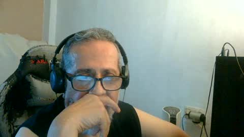 Snapshot of neron401 chatting on July 5, 4:25 pm neron401 online show from July 5, 4:25 pm
