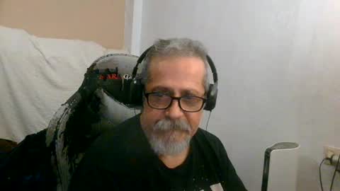 Snapshot of neron401 chatting on July 9, 2:15 am neron401 online show from July 9, 2:15 am
