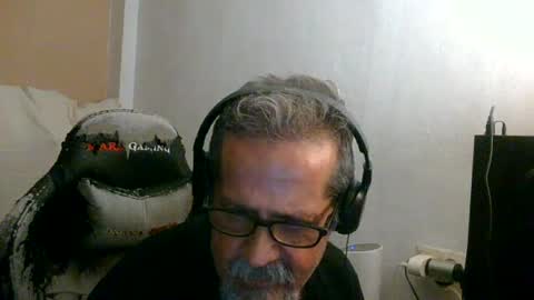 Snapshot of neron401 chatting on July 29, 1:15 am neron401 online show from July 29, 1:15 am