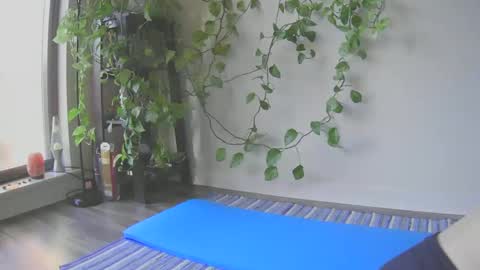 luna online show from December 8, 9:30 pm