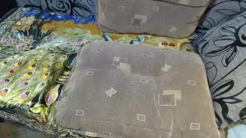 Lilly  online show from April 18, 2:48 am