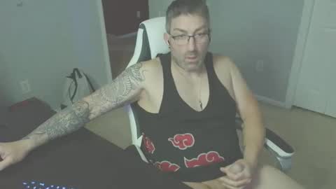 Snapshot of newevo chatting on May 26, 1:23 am newevo online show from May 26, 1:23 am
