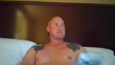Snapshot of newportman1030 chatting on June 9, 12:44 am amandandhisgirl online show from June 9, 12:44 am