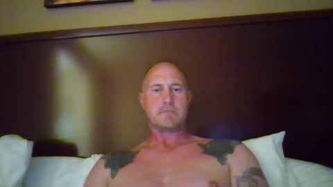 Snapshot of newportman1030 chatting on June 10, 1:50 am amandandhisgirl online show from June 10, 1:50 am
