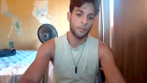 Snapshot of newt_easy chatting on June 10, 6:51 pm Lucena BR online show from June 10, 6:51 pm
