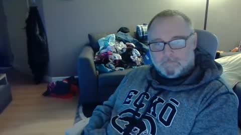 Snapshot of newvvorld chatting on June 19, 1:48 pm NewWorld online show from June 19, 1:48 pm