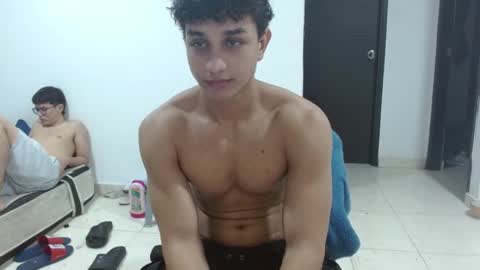 Snapshot of ney_quiroz chatting on December 21, 5:25 am ney hotman online show from December 21, 5:25 am