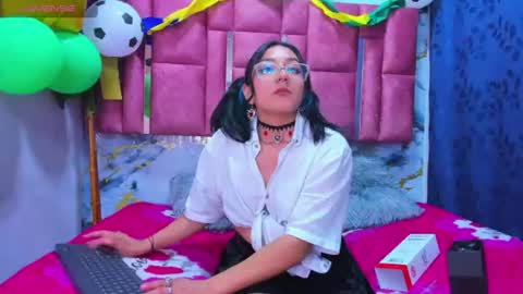nezukoks online show from July 21, 3:20 am