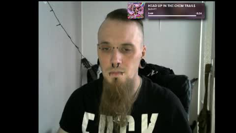 Snapshot of nezvers chatting on February 14, 1:41 pm YouPick online show from February 14, 1:41 pm