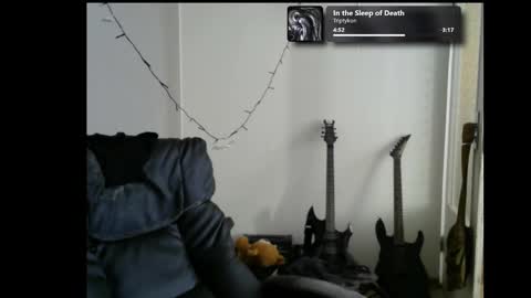 Snapshot of nezvers chatting on February 15, 7:51 am YouPick online show from February 15, 7:51 am