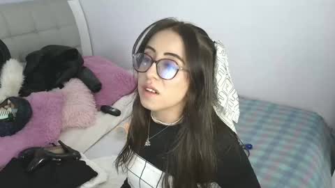 nezzukoo online show from April 15, 7:10 pm