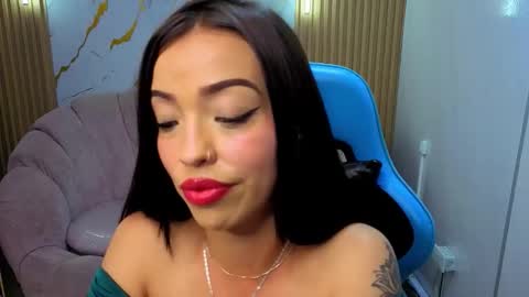 nhoa_b online show from March 4, 8:15 pm