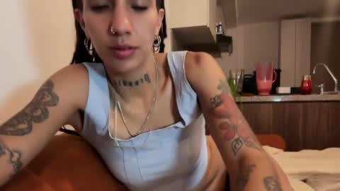 niah online show from May 20, 12:06 am
