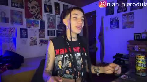 niah online show from July 8, 1:54 am