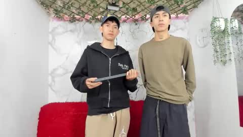 nice_boys11 online show from May 18, 1:06 pm