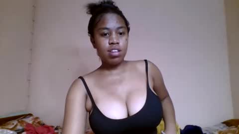 nicelly01 online show from May 22, 7:41 pm