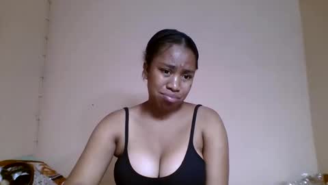 nicelly01 online show from May 23, 3:05 pm