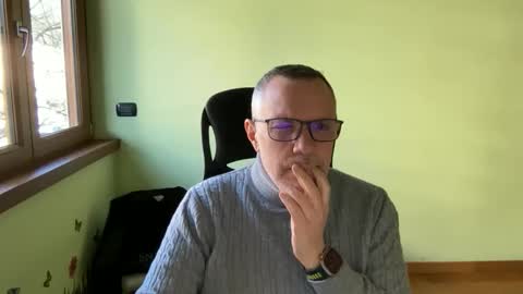 Snapshot of niceshy_71 chatting on March 28, 1:33 pm Andrew online show from March 28, 1:33 pm