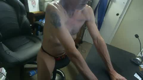 NiceThickBulge online show from June 15, 3:53 am