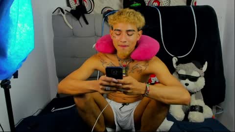 nick_acosta online show from May 13, 1:36 am