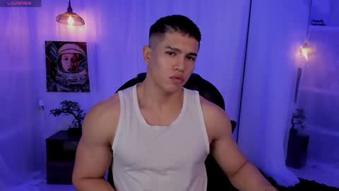 nick fenix online show from May 24, 4:28 am