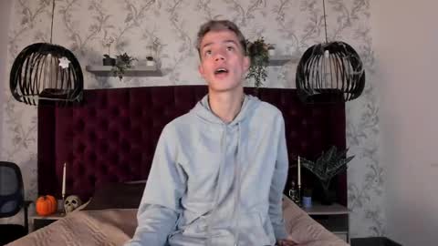 Nick  online show from October 28, 12:09 pm