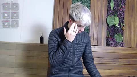 Nick  online show from November 11, 12:05 pm