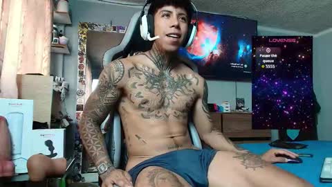 Nickhot0609 online show from February 12, 8:26 pm