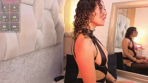 nickollsaenz online show from April 26, 4:10 am