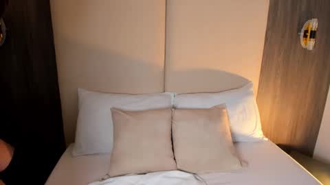 Nicky  online show from February 8, 2:37 am