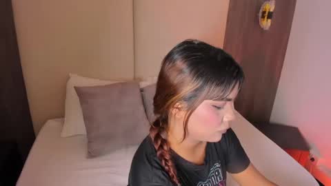 Nicky  online show from May 20, 2:51 am
